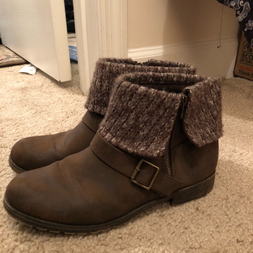 Brown cuffed booties shoes